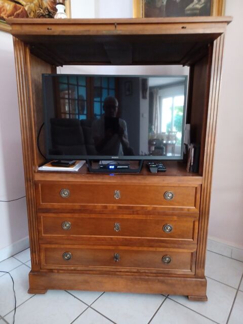 Meuble TV en bois massif L'Isle-Adam (95)