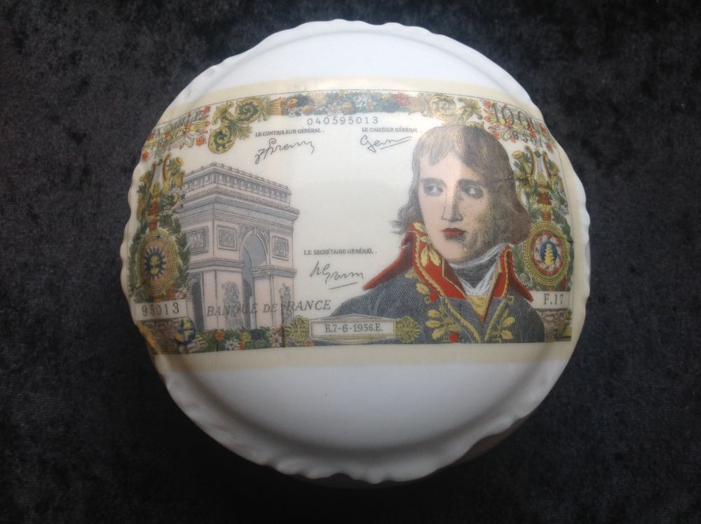 BOITE EN PORCELAINE SINGER LIMOGES D&Eacute;COR D'ART &agrave; TIRAGE R&Eacute;SE Décoration