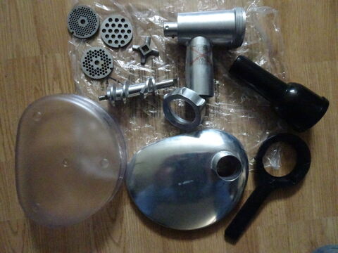 Hachoir  viande Kenwood MG 510 PRO 1600 80 Ensisheim (68)