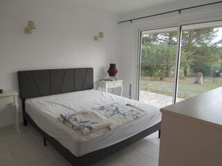  Appartement à louer 4 pièces 131 m²