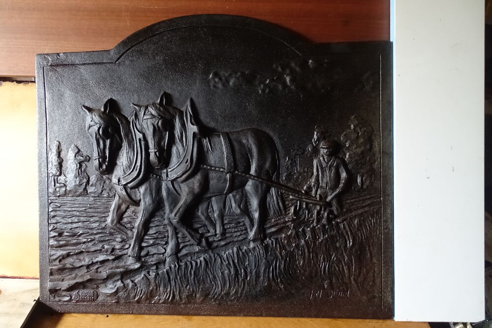 Bas-relief en m&eacute;tal de sc&egrave;ne champ&ecirc;tre sign&eacute; Décoration