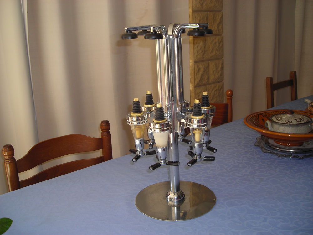 Distributeur &agrave; bouteilles Décoration