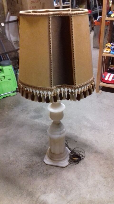 lampe de salon en albâtre 85 Vendeuvre-du-Poitou (86)