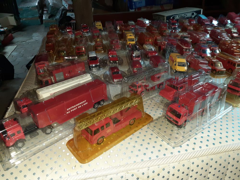 
COLLECTION +120 CAMIONS POMPIERS MINIATURES
MARQUE SOLIDO 