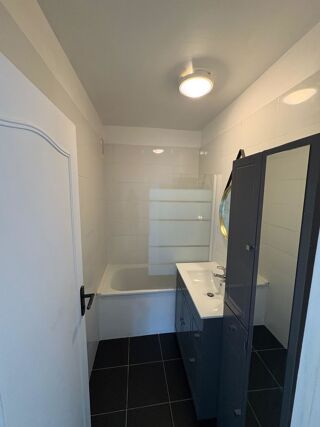  Appartement à louer 3 pièces 54 m²