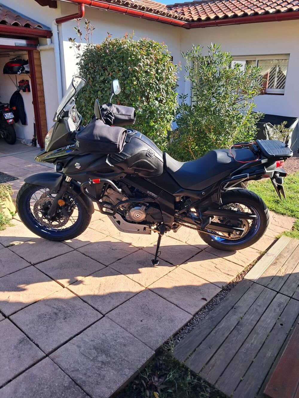 SUZUKI 2024 occasion 64220 Ispoure