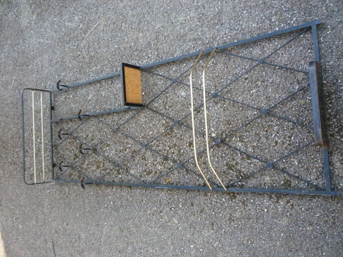 Porte manteau fer art déco 65 Castres (81)
