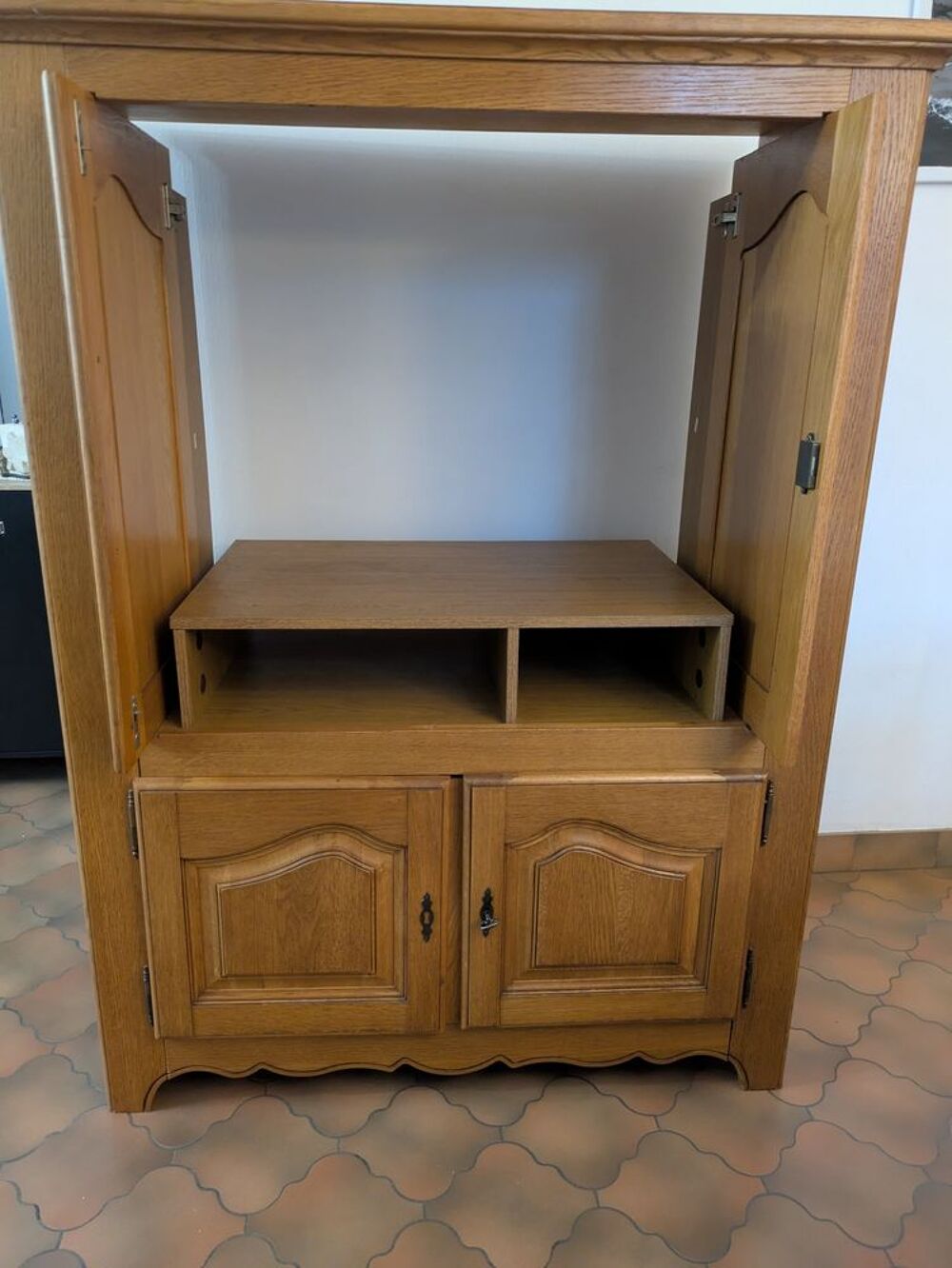 meuble/armoire t&eacute;l&eacute; Meubles