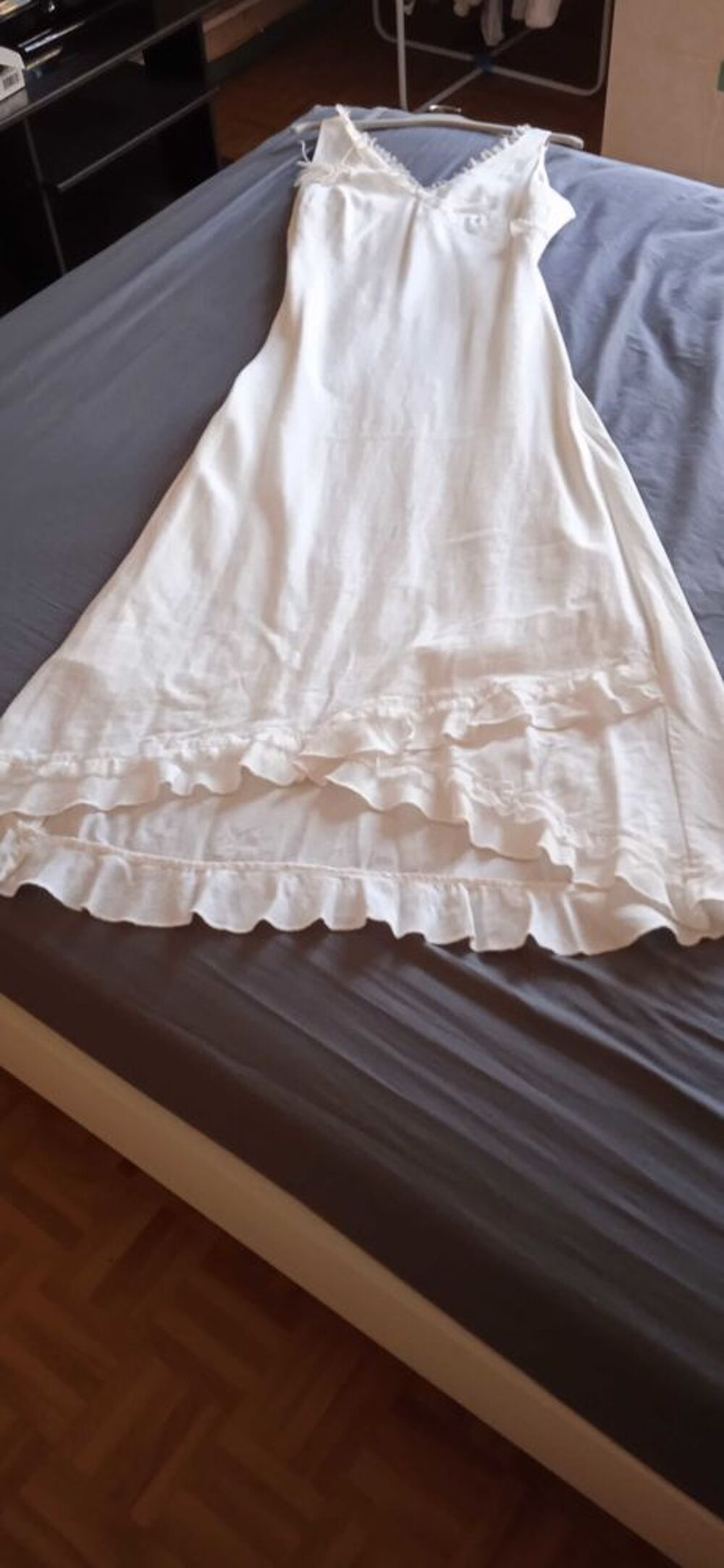 Robe &agrave; bretelles couleur blanc cass&eacute; taille 42 pour soir&eacute;e mariage ou autres Vêtements