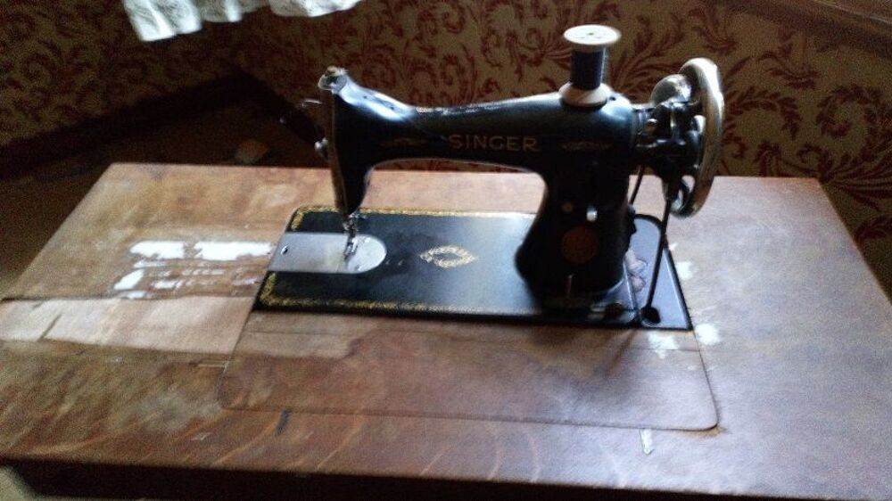 MACHINE A COUDRE SINGER Meubles