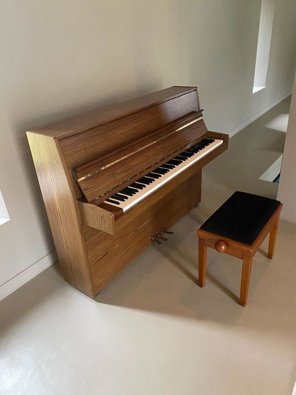 Piano droit 3 p&eacute;dales Instruments de musique