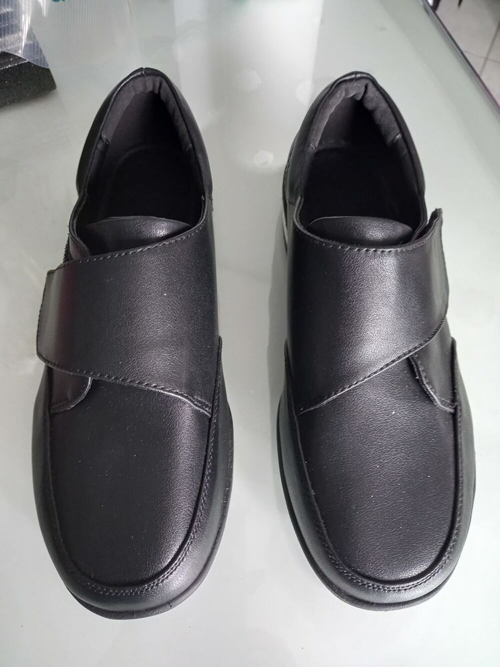 Chaussure homme &agrave; scratch T 43 Chaussures