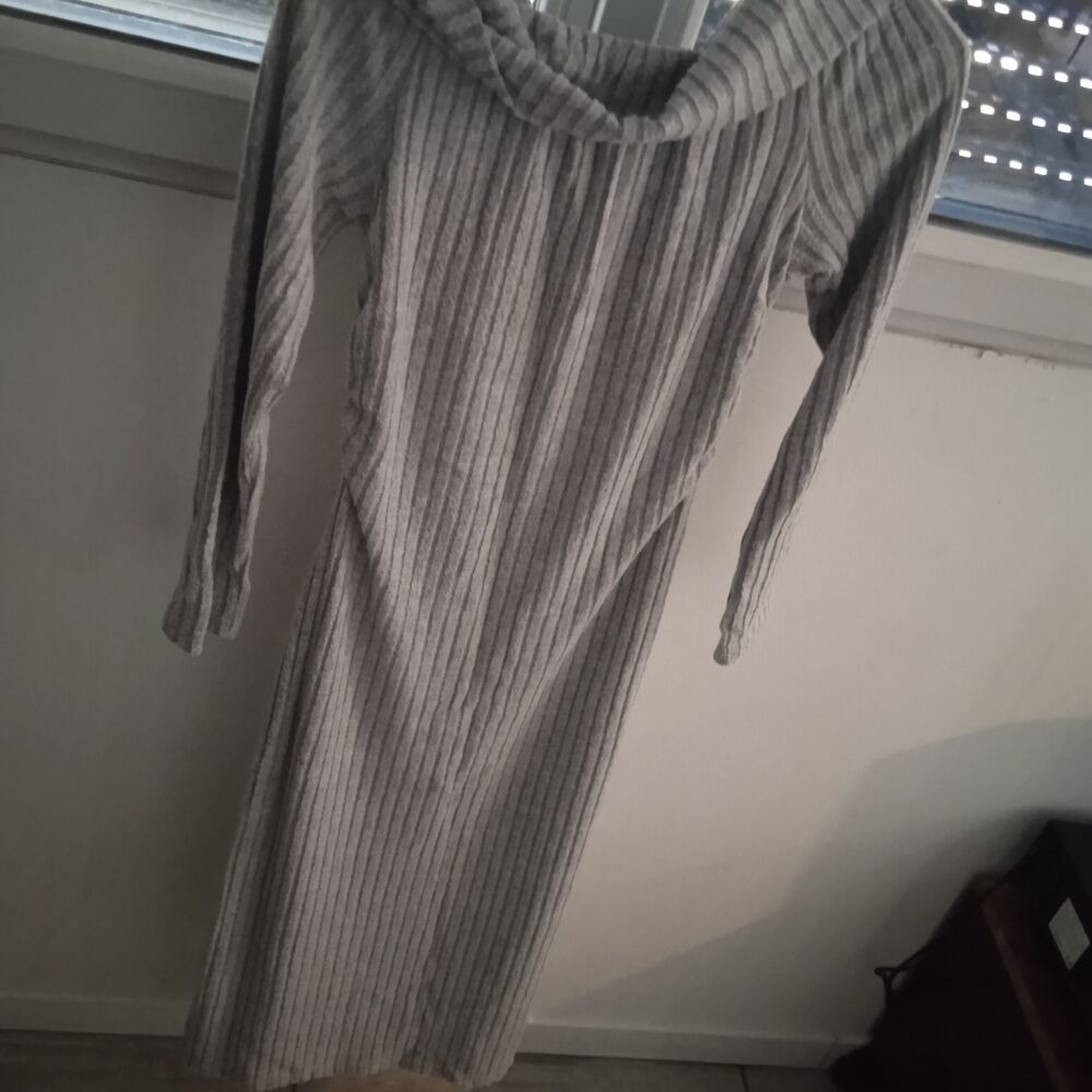 Robe longue manches longues marque shein taille L 97% polyes Vêtements