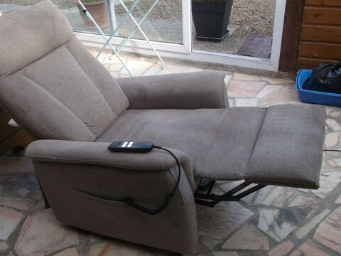 Fauteuil relevable Kenny 195 Écommoy (72)