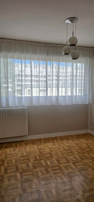  Appartement à louer 3 pièces 69 m²