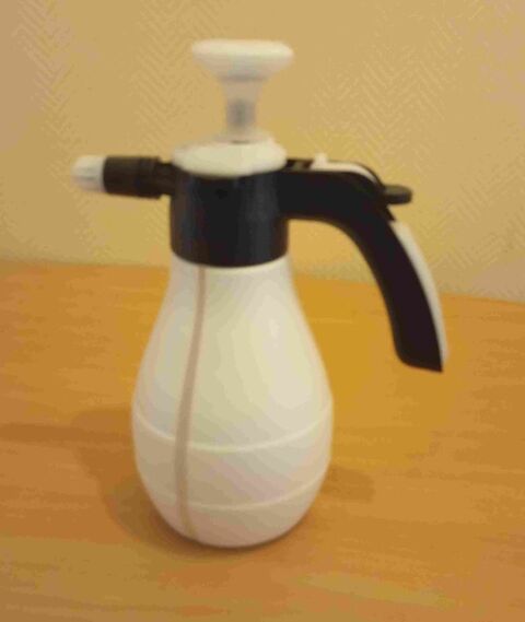 Pulvérisateur à pression   1.5 l Talence (33)