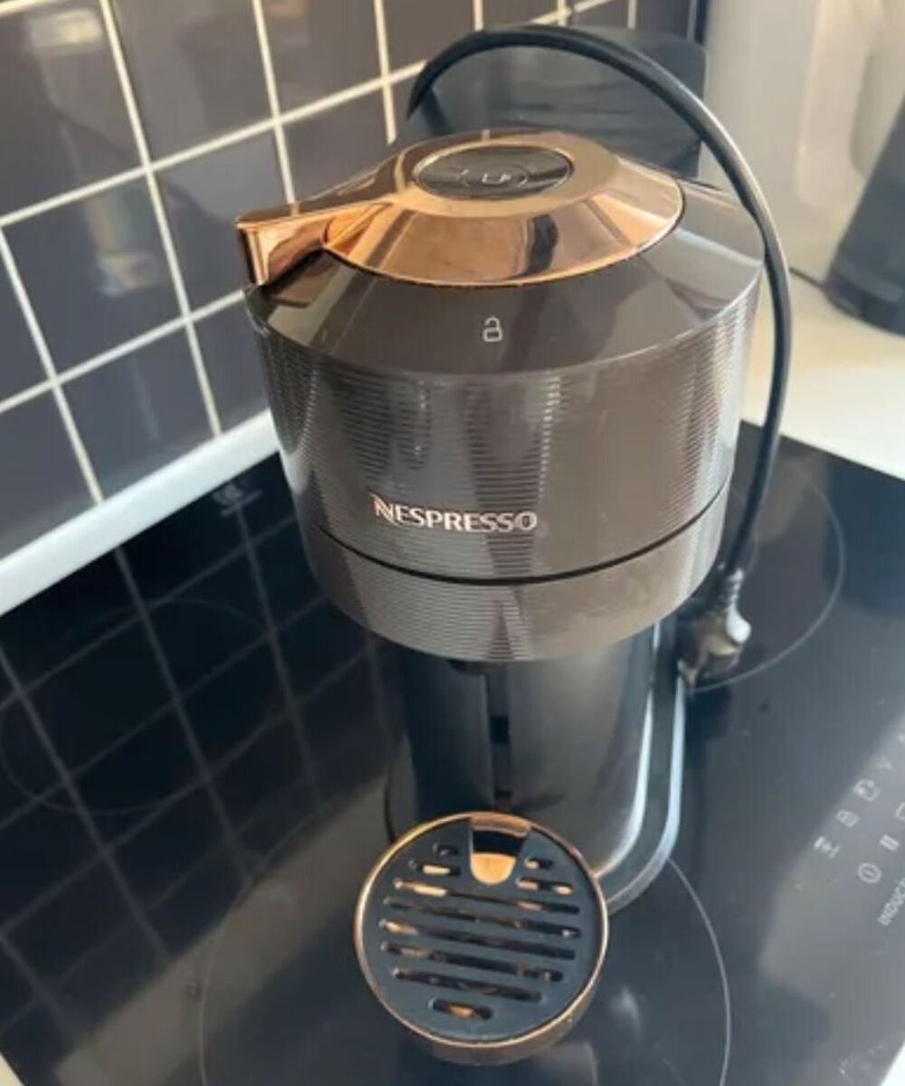 Cafeti&egrave;re nespresso vertuo Electroménager