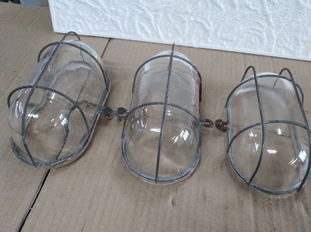 3 globes ovales en verre Décoration