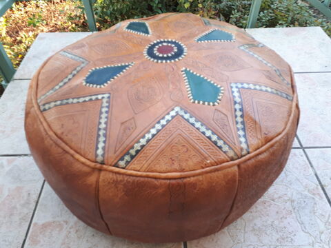 Pouf cuir artisanal Marocain 25 Montigny-Lencoup (77)