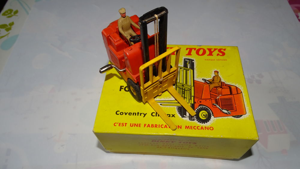 
V 52 DINKY TOYS
CHARIOT A FOURCHE 
Coventry Climax
Jeux / jouets