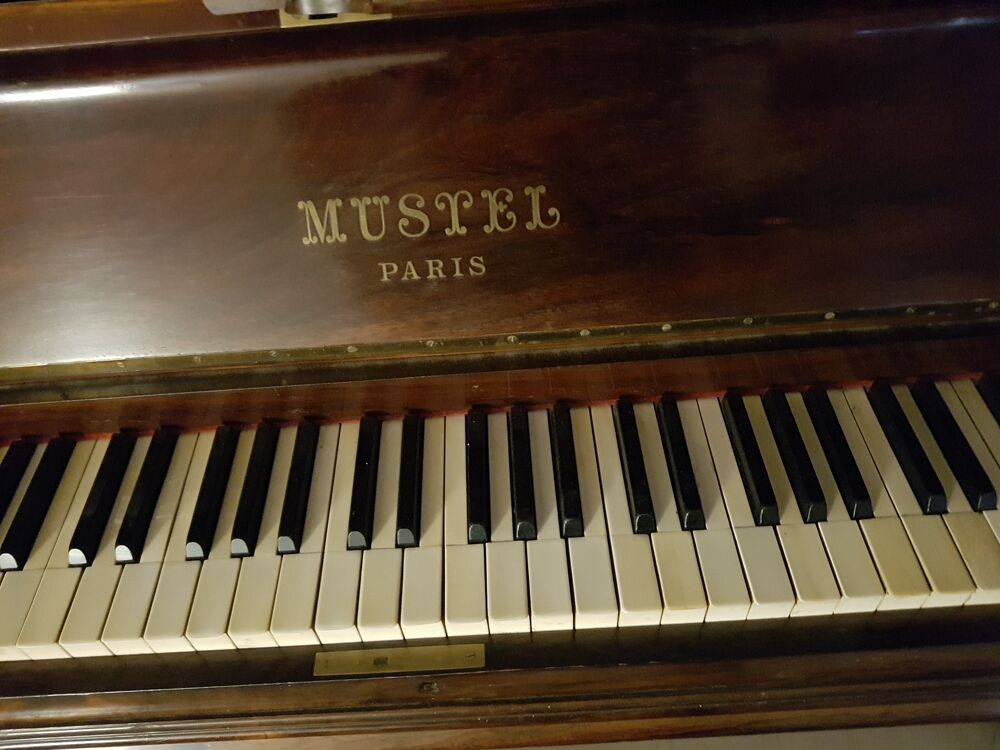 Piano droit marque MUSTEL Instruments de musique