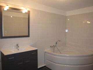  Appartement à louer 3 pièces 70 m² Saint-priest-en-jarez