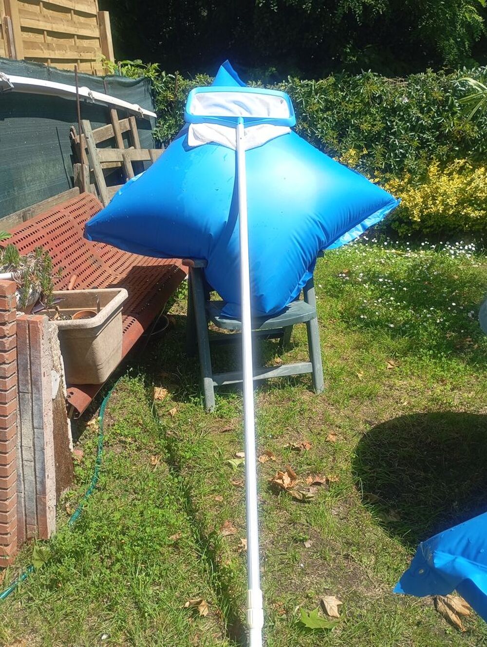 Piscine hors sol 4sur 2.. plus accessoires Jardin