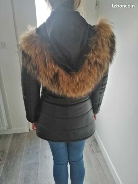 Veste T. 36 Cuir et fourrure 120 Courdimanche-sur-Essonne (91)