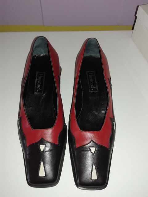 Chaussures état neuf taille 39 HEYRAUD noir-rouge-blanc 50 Dijon (21)