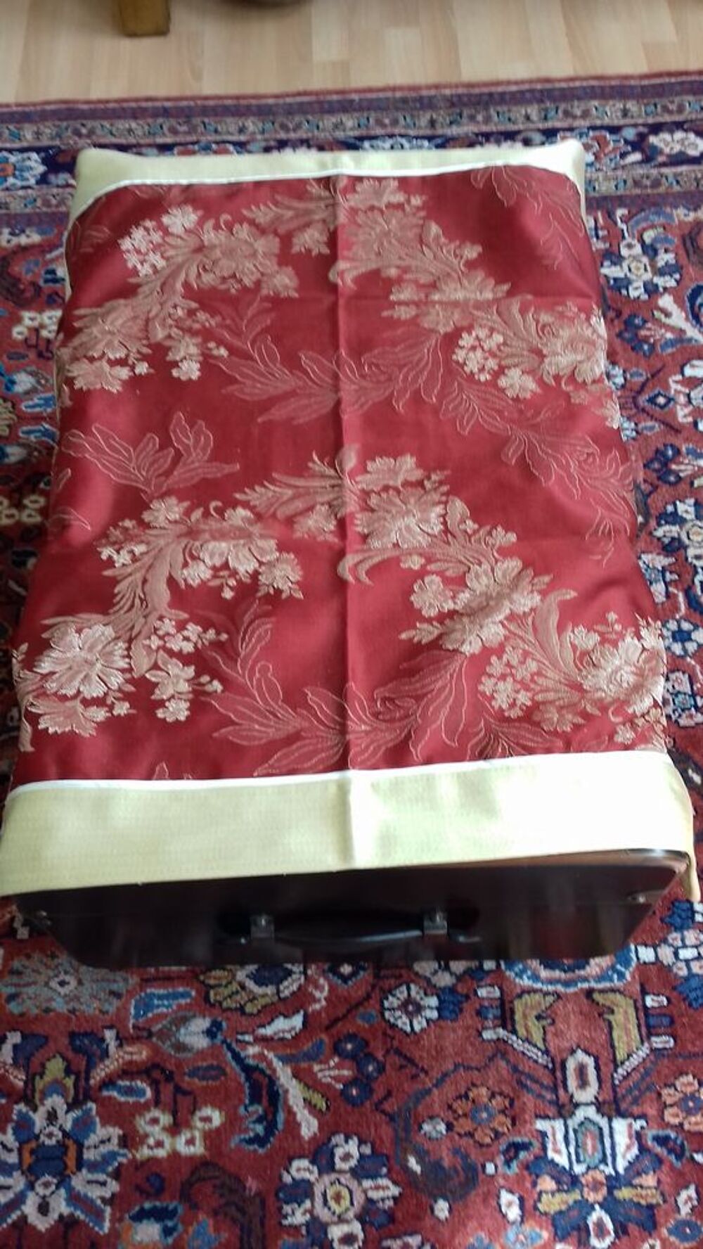 NAPPERON ORIENTAL - 85X85CM - NEUF Décoration