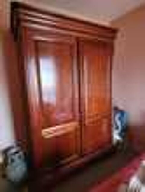Armoire merisier en excellent &eacute;tat Meubles