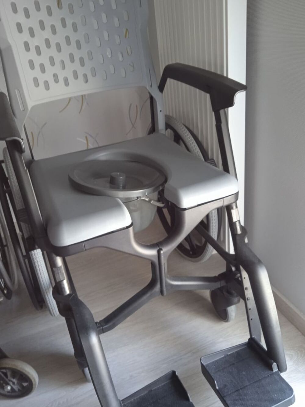 Fauteuil bathmobile pour PMR Meubles
