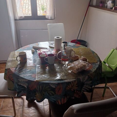 Table � manger plus rallonge 40 Tourves (83)