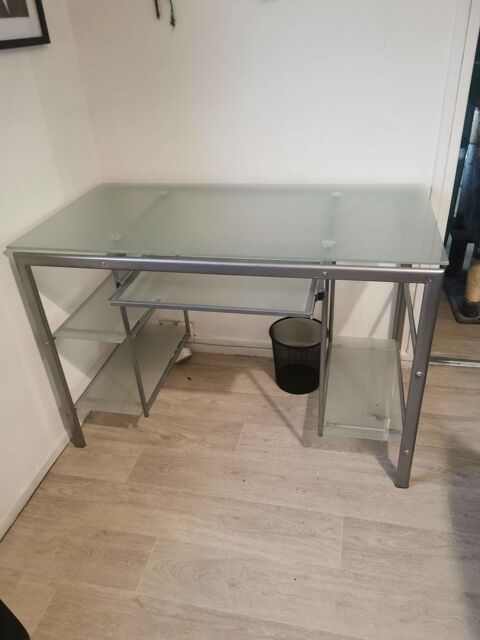 Table de bureau 70 Chelles (77)