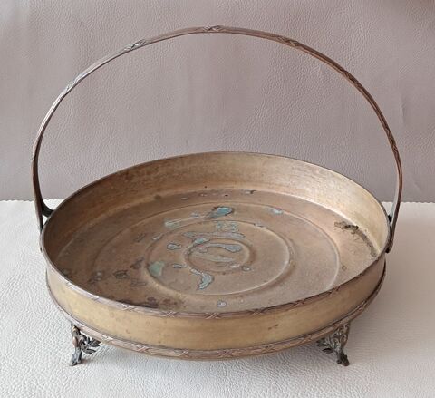 jardini�re banette ancienne en cuivre et laiton
50 Carnon Plage (34)