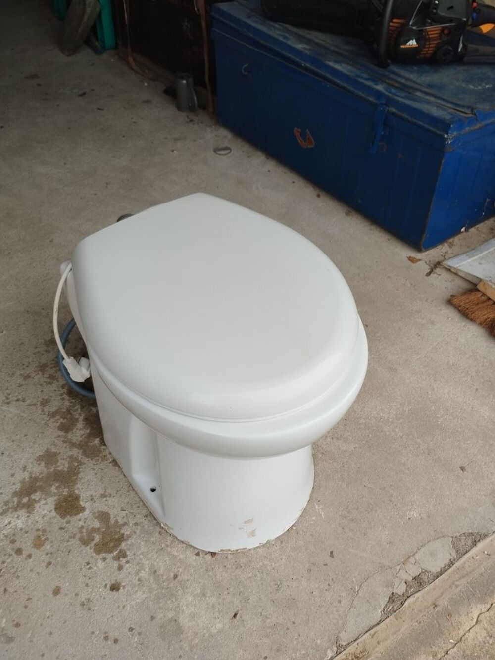 WC broyeur Electroménager