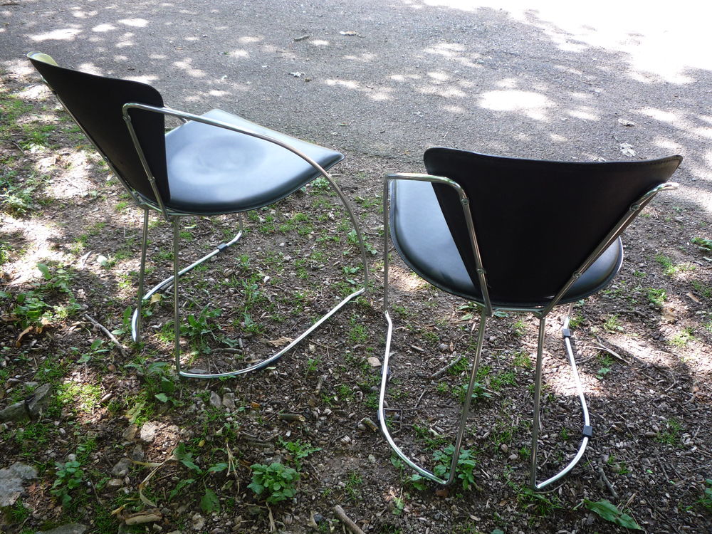 Paire de chaise moderniste Meubles
