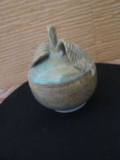 Petit pot � couvercle en gr�s �maill� 8 Herblay (95)