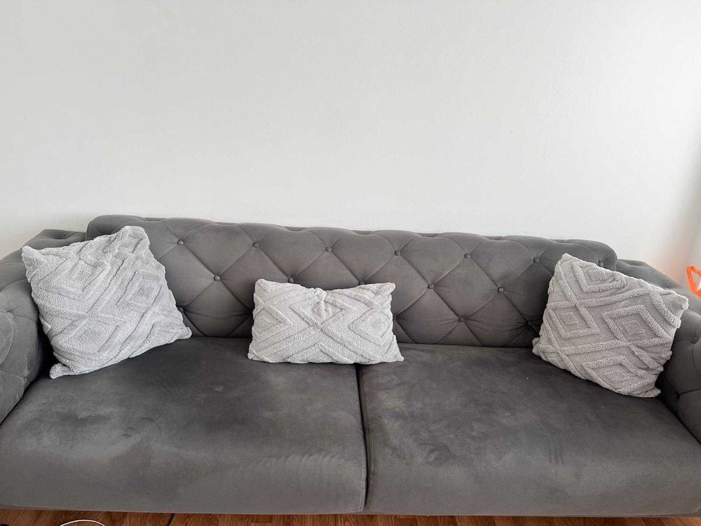 canap&eacute;s clic clac 600€ ferme Meubles