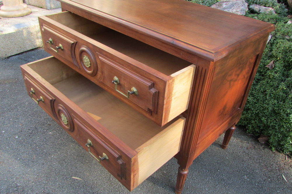 Commode sauteuse parisienne, 2 tiroirs ,style Louis XVI Meubles