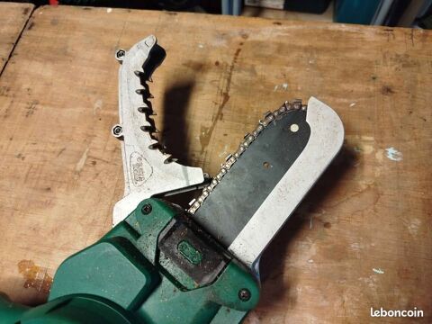 un coupe branche  alligator
black et decker Lucé (28)
