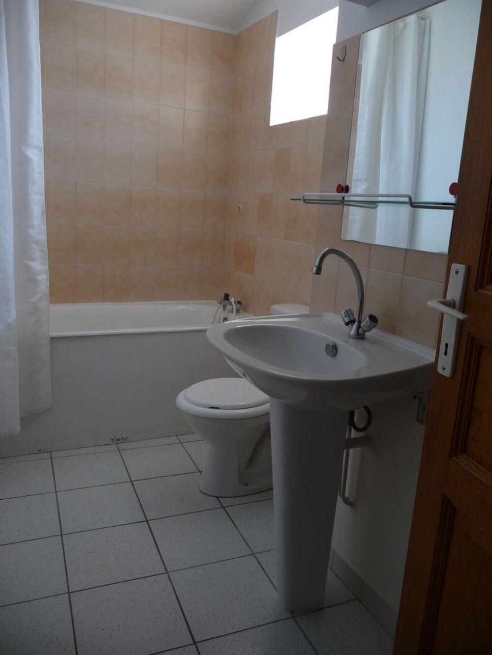 Location Appartement STUDIO non meublé Mâcon