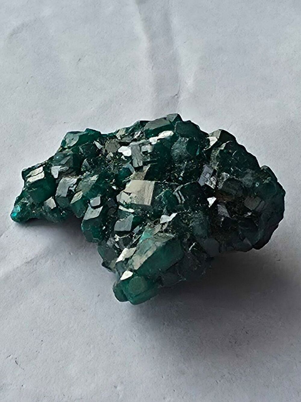 V&eacute;ritable Dioptase sur matrice RDC-Sp&eacute;cimen d'exception 