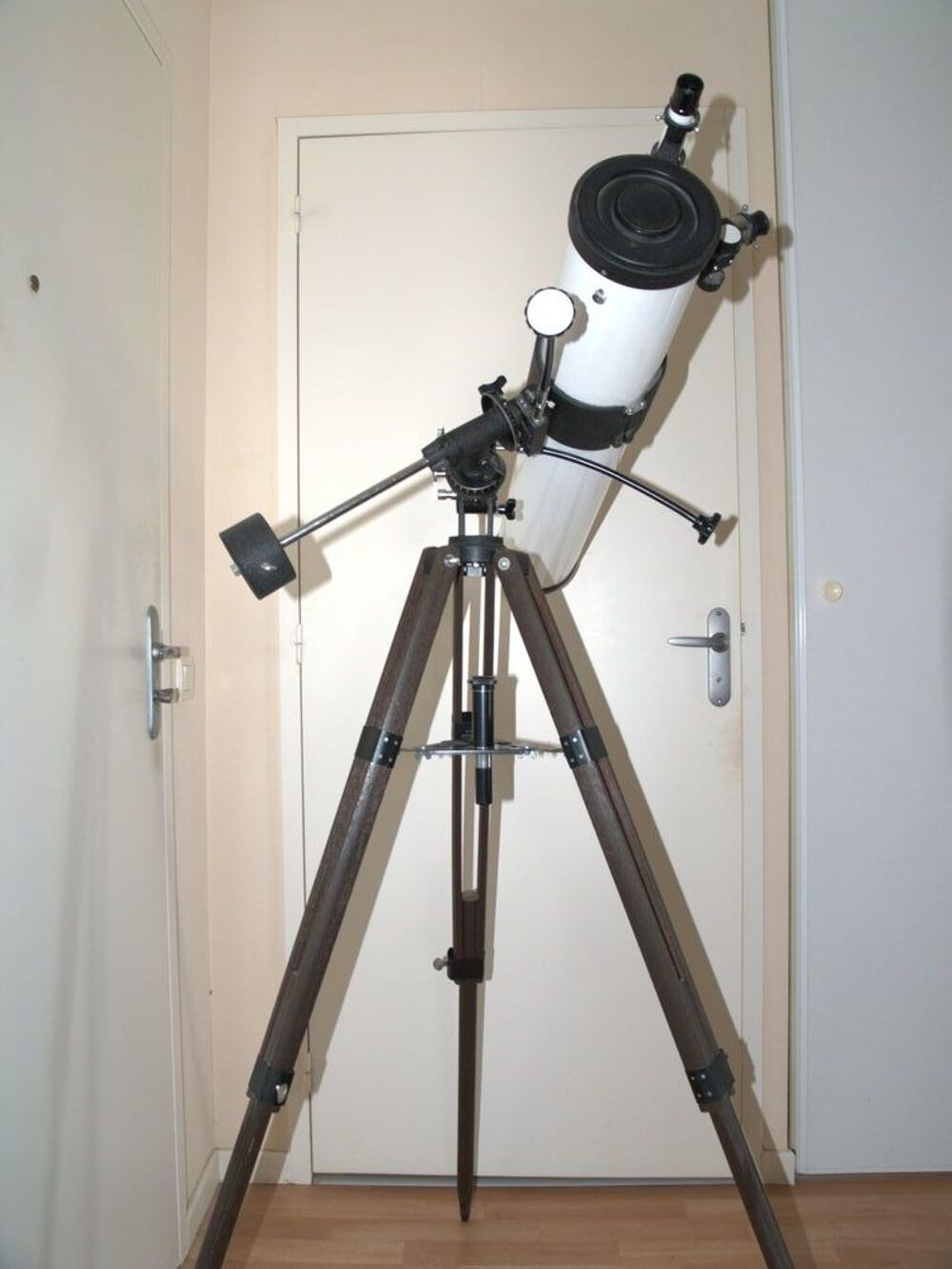 t&eacute;l&eacute;scope D=4 1/2 F=900
MADE IN JAPAN 