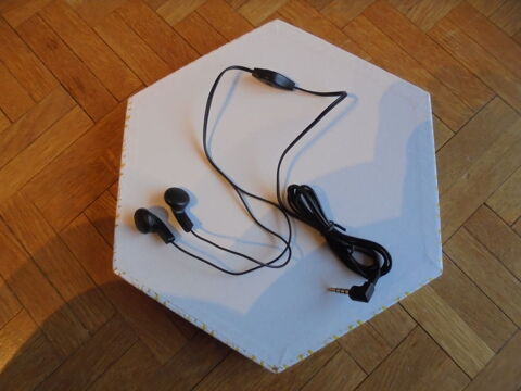 Paire d'�couteurs 3 (26) 5 Tours (37)