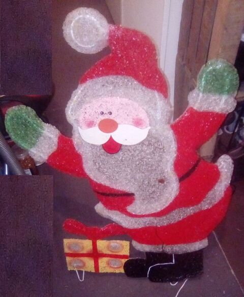 père Noel illuminé 20 Beauchamp (95)