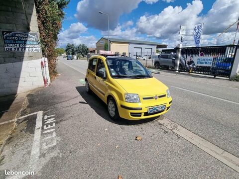 Fiat Panda CULT 1.2 69CV 2011 occasion Romans-sur-Is&egrave;re 26100