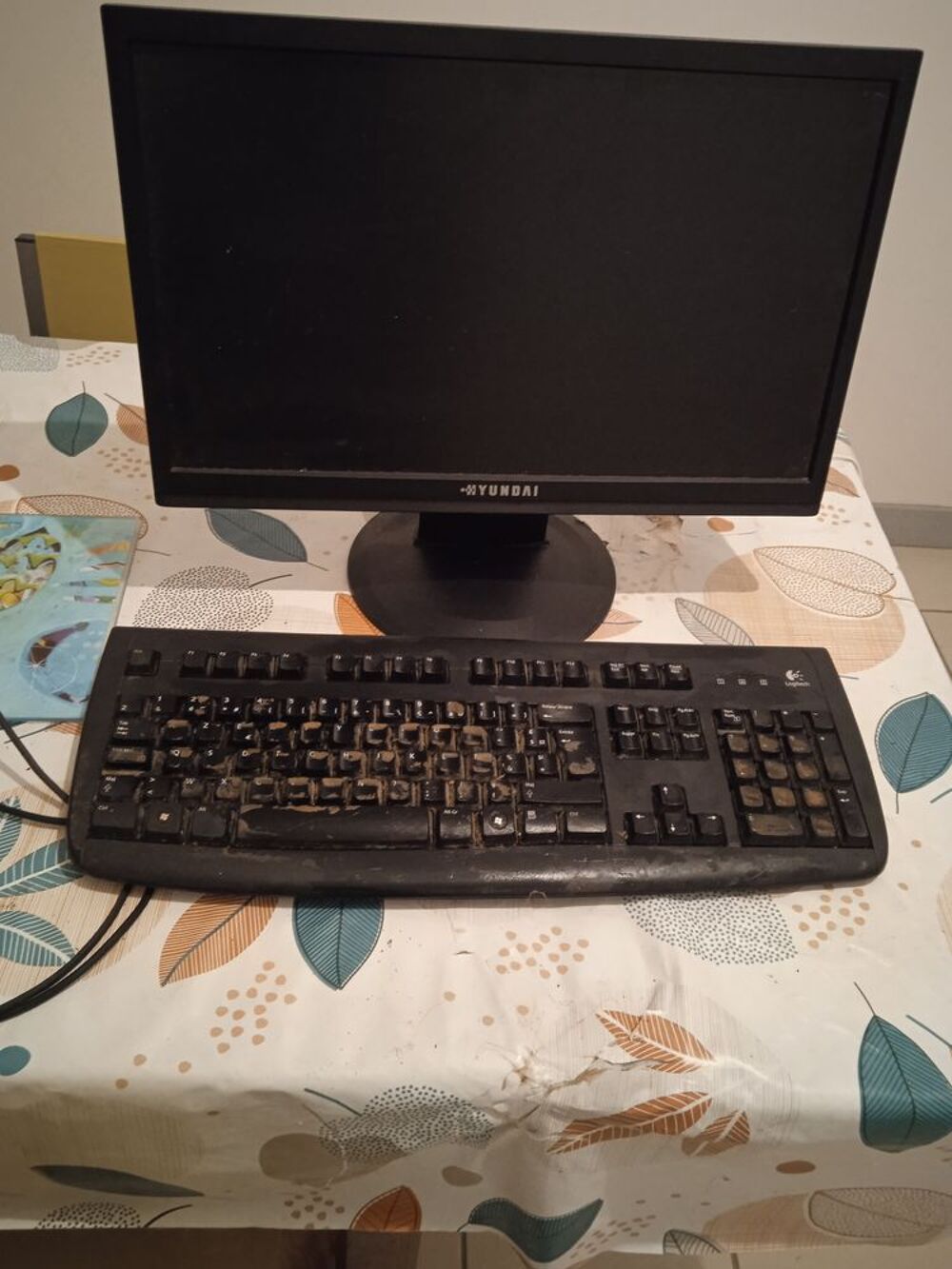 Moniteurs pc fixe Hyundai plus clavier et branchement Matériel informatique