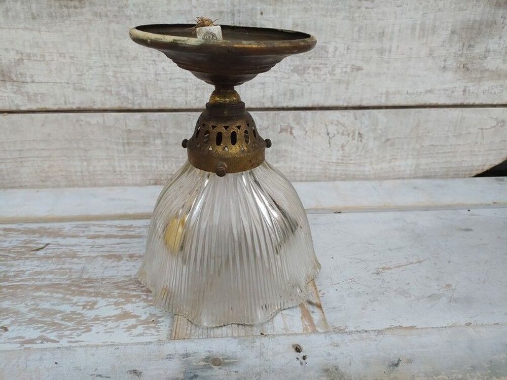 Ancienne Lampe Suspension Verre Holophane 
Décoration