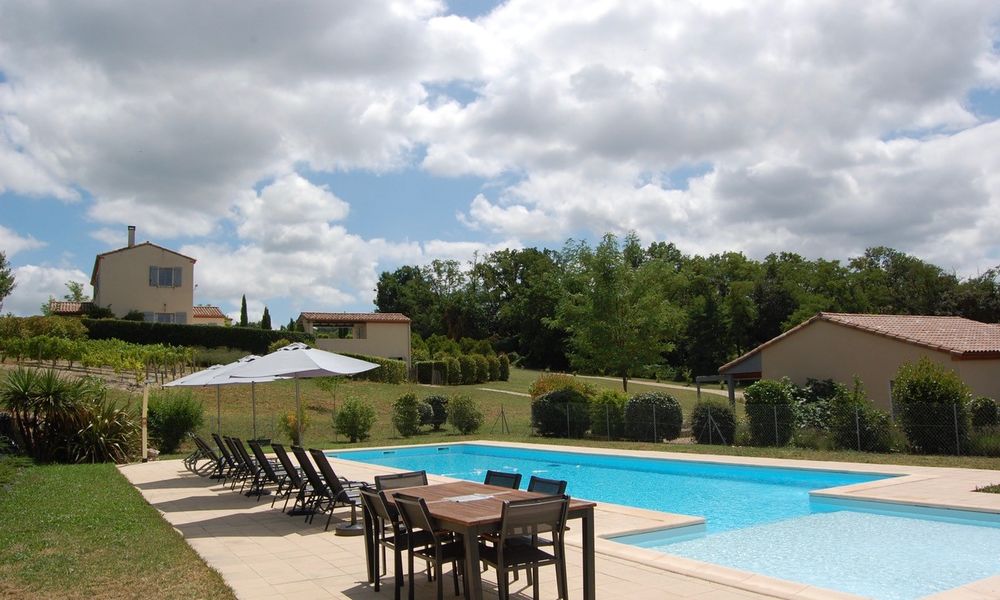 Vente Maison : maison avec piscine et 4 gîtes avec piscine Sainte-juliette